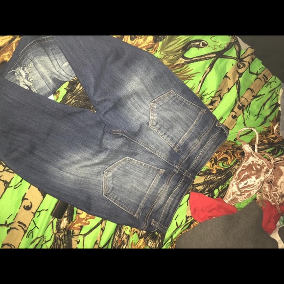 Two pairs of jeans - Picture 2 of 4